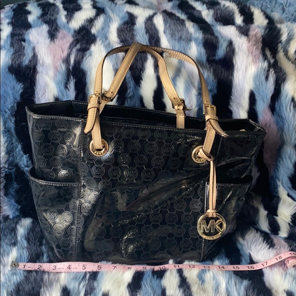 Michael Kors Jet Set Tote
